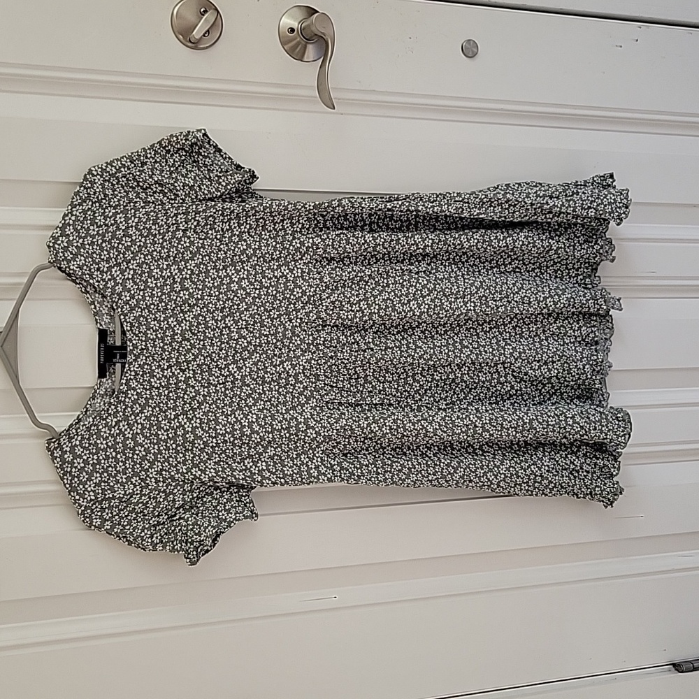 Sage Floral Dress - Forever 21 size S
